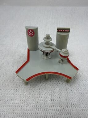 Vintage 1989 Texaco Back To The Future II Action Hoverport Micro